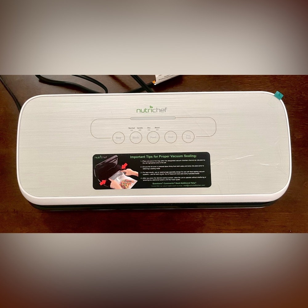 NutriChef Vacuum Sealer in Silver
